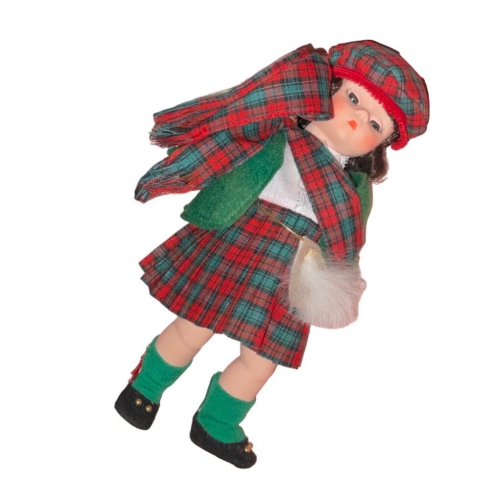 Madame Alexander Doll Scotland 596 Kilt Tartan